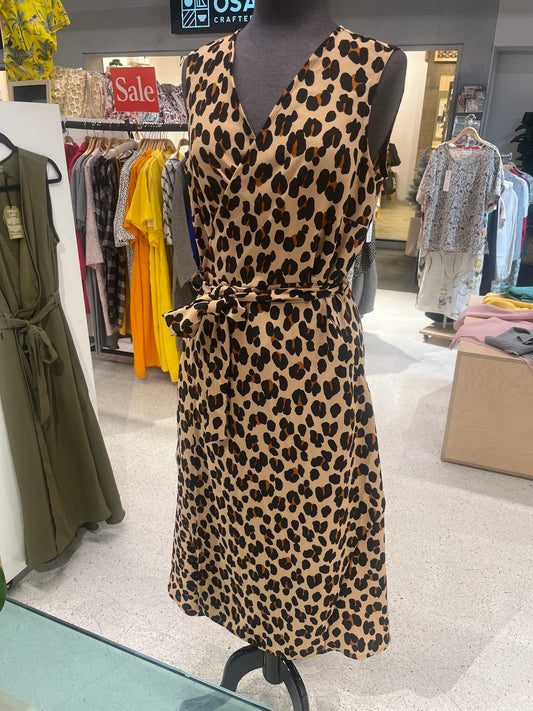 MAGNOLIA WRAP DRESS > Coffee