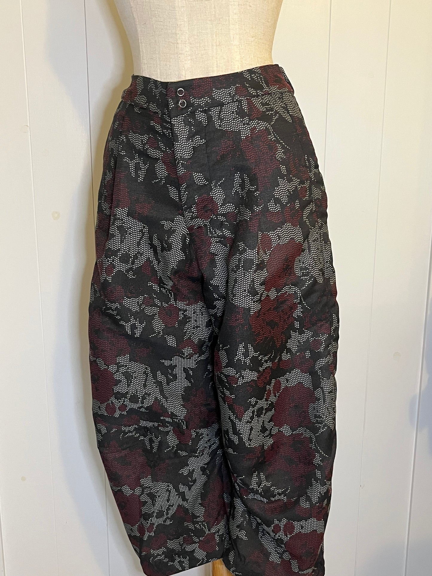 BLACK ROSE BARREL PANT