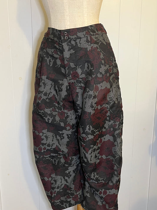 BLACK ROSE BARREL PANT
